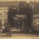 Ereboog bij Café Stationzicht ter gelegenheid van de verjaardag van Koning Willem III in 1887 ©
